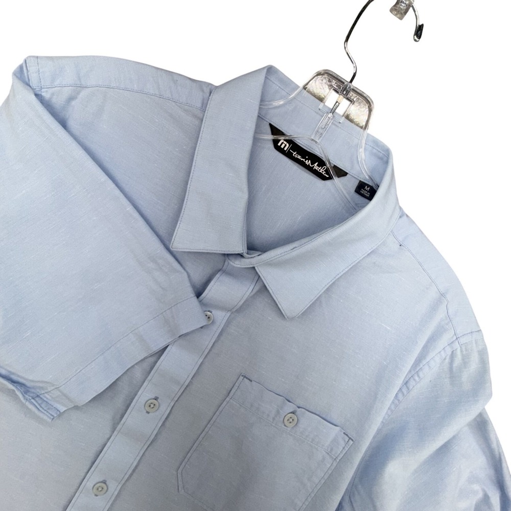 TravisMathew Shirt Mens M Light Blue Short Sleeve Button Up Golf Performance